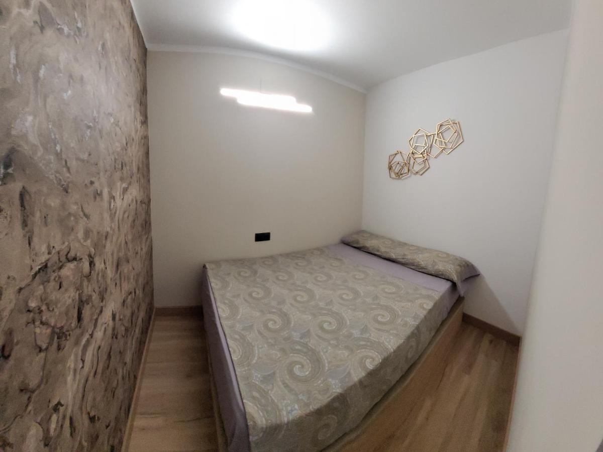 Inter2: New Self-check-in With Garage Apartment *