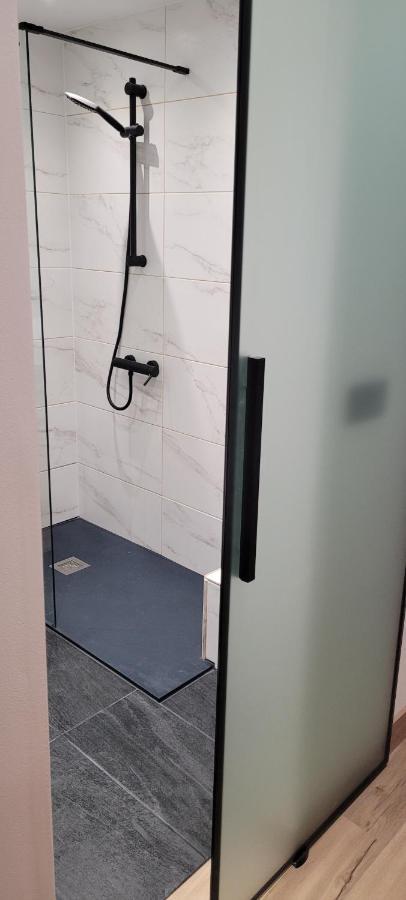 A Estrenar Preciosos Inter2, New Ln 12 Months Open! Self Check In! Reserva Garaje! Apartament Salou