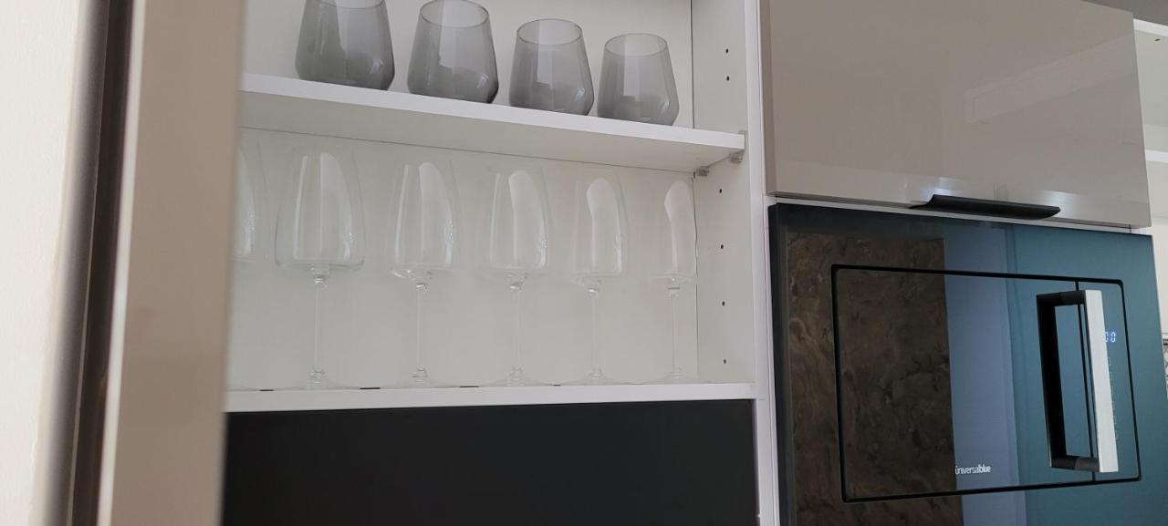 Apartment Inter2: New Self-check-in With Garage *
