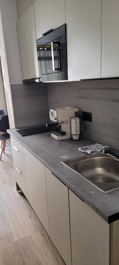 Inter2: New Self-check-in With Garage *